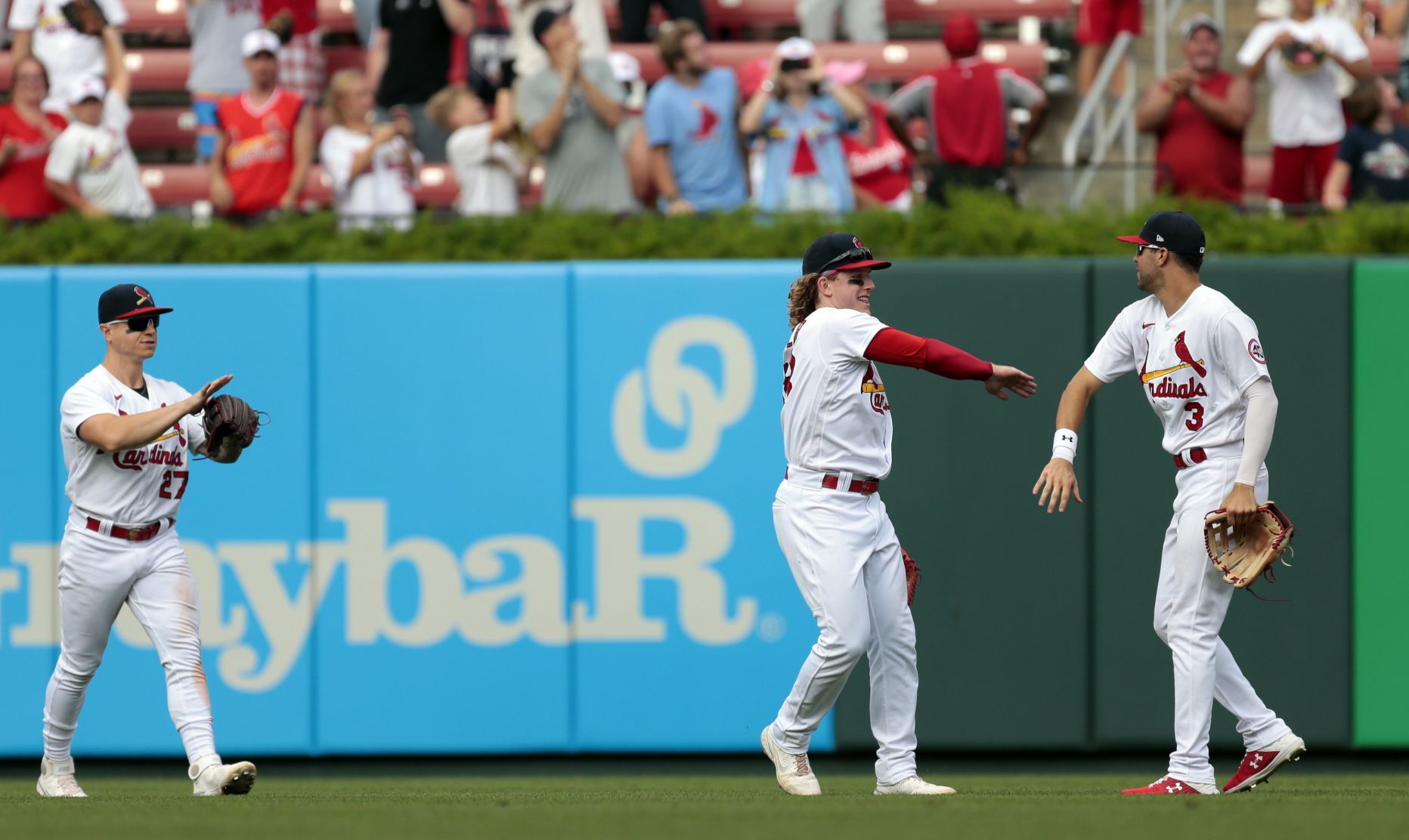Cardinals sweep Padres with 8-7 victory